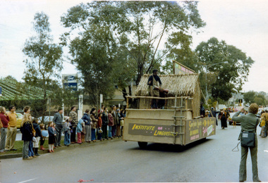 Photograph, Ruth H. Pendavingh, Eltham Festival, Main Road, Eltham