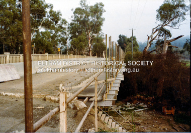 Photograph, Ruth H. Pendavingh, Widening of Main Road Bridge over the Diamond Creek, Eltham, 1984c