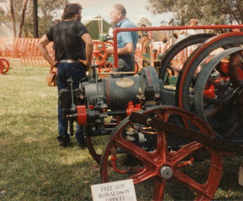 Photograph, Ruth H. Pendavingh, Stationary Engines, Eltham Festival, 1993, 1993