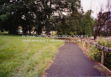 Photograph, Diamond Creek in flood, Eltham, 13 Nov 2004, 13/11/04