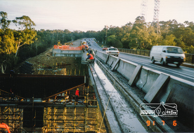 Photograph, Fitzsimons Lane bridge duplication; 6 Jul 1991, 06/07/1991