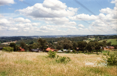 Photograph, Reynolds Road, Research and the power transmission line easement running between Diosma Road and Main Road, Eltham