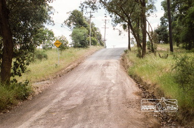 Photograph, Reynolds Road, Research and the power transmission line easement running between Diosma Road and Main Road, Eltham