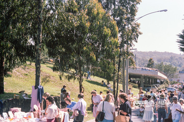 Photograph, Marjorie North, Sunday Market, Greensborough, 15 Dec 1985, 1986