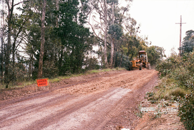 Photograph, Road grading, Shire of Eltham