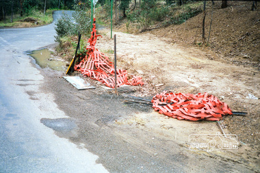 Photograph, Council road and drainage works, believed to be Reynolds Road near Thompson Crescent, c.Nov. 1991