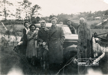 Photograph, Possibly members of Alford or Braithwaite or Baddeley(?) family
