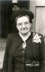 Photograph, Miss Elizabeth Doney