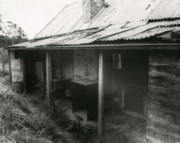 Photograph, Early settlers cottage, Ely Street, Eltham; May 1979, 1979