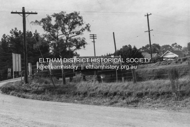 Photograph, Old railway overpass, Sherbourne Road, Briar Hill, c. Sep 1963