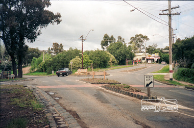 Photograph, Panton Hill Store near the intersection of Merritts Road and Kangaroo Ground-St Andrews Road, Panton Hill, c. Oct 1987, 1987