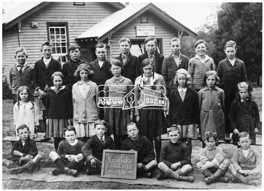 Photograph, Kinglake State School No. 2188, 1932