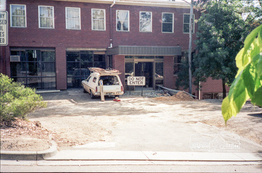 Photograph, Eltham Shire Office renovations, 895 Main Road, Eltham, April 1987