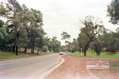 Photograph, Looking south along Main Road at intersection with Kalbar Road, Eltham, c.1987
