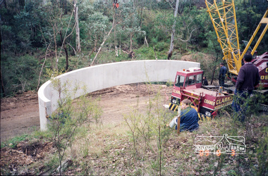 Photograph, Bridge construction over the Diamond Creek, Charlber Lane, St Andrews, 3 August 1989, 3 August 1989