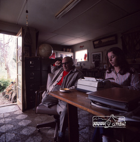 Photograph, Alan Marshall at his Eltham home with secretary, Pat Wiltshire, c.1970