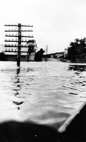 Photograph, Warrandyte. Main Road looking north toward Hotel, c.1928