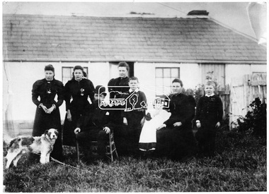 Photograph, Stevenson Homestead "Bankhead", Kangaroo Ground. Robert Stevenson and family