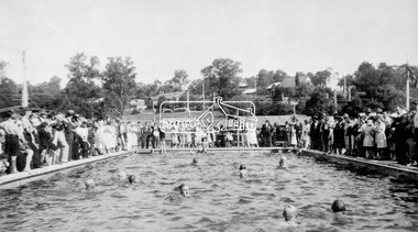 Photograph, Opening Day of Eltham Swimming Pool, 19 Dec. 1936