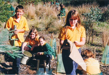 Photograph, Richard Pinn, Tree Planting, Hurstbridge Primary School students, Fergusons Paddock, Hurstbridge, c.1999, 1999c
