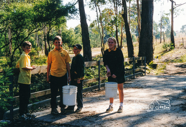 Photograph, Richard Pinn, Tree Planting, Hurstbridge Primary School students, Fergusons Paddock, Hurstbridge, c.1999, 1999c