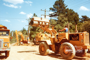 Photograph, Road construction near 'Jingalong', Ryans Road, Eltham North, 1983