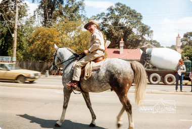 Photograph, Jock Read, Eltham Community Festival Parade, 17 October, 1981, 17/10/1981