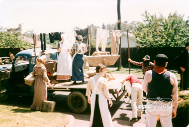 Photograph, Joh Ebeli, Setting up in Cecil Street, Eltham Festival Community Parade, 7 November 1987, 07/11/1987