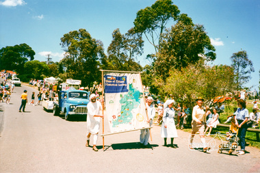 Photograph, Eltham Community Festival Parade, 12 November 1988, 12/11/1988