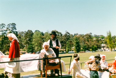 Photograph, Eltham Community Festival Parade, 12 November 1988, 12/11/1988