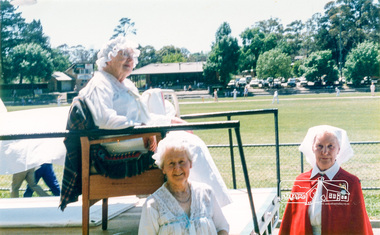 Photograph, Blanche Shallard, Opal Smith, Eileen Gibbons, Eltham Community Festival Parade, 12 November 1988, 12/11/1988