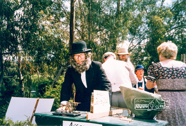 Photograph, Joh Ebeli, 'Cash for Gold', Eltham Festival Community Parade, 11 November 1989, 11/11/1989
