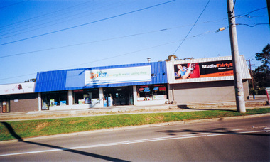 Photograph, 38 Bridge Street, cnr of Susan Street, Eltham, August 2009, 2009