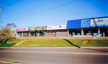 Photograph, 38 Bridge Street, cnr of Susan Street, Eltham, August 2009, 2009