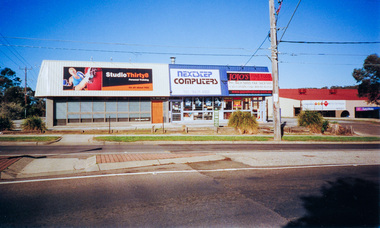 Photograph, 38 Bridge Street, cnr of Susan Street, Eltham, August 2009, 2009