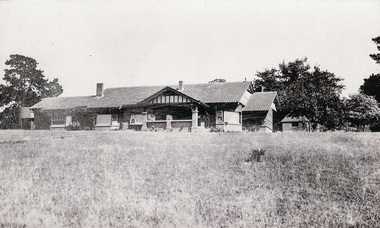 Photograph, Worlingworth, 10-26 Banoon Road, Eltham, Victoria, 1928, 1928