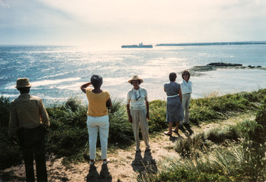 Photograph, Joh Ebeli, Ship passing the Rip, Portsea and Sorrento, 1 December 1985, 01/12/1985