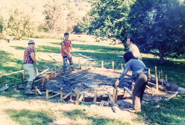 Photograph, Concrete fabrication of the Shire of Eltham Historical Society's Victorian 150th Anniversary Monument, c. October 1985, 1985