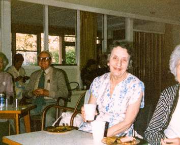 Photograph, Garnet Burges and Sophie Coffey, Shire of Eltham Historical Society Christmas function, Eltham Senior Citizens' Centre, 10 December 1986, 10/12/1986