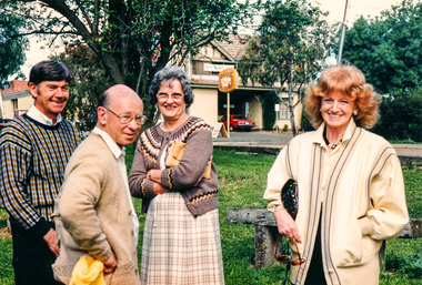 Photograph, Peter Bassett-Smith, Unveiling ceremony of the Memorial Plaque at corner of Main Road and Pitt Street, Eltham commemorating the 20th Anniversary of Eltham District Historical Society, 10 October 1987, 10/10/1987