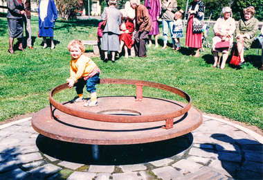 Photograph, Peter Bassett-Smith, Unveiling ceremony of the Memorial Plaque at corner of Main Road and Pitt Street, Eltham commemorating the 20th Anniversary of Eltham District Historical Society, 10 October 1987, 10/10/1987