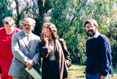 Photograph, Peter Bassett-Smith, Unveiling ceremony of the Memorial Plaque at corner of Main Road and Pitt Street, Eltham commemorating the 20th Anniversary of Eltham District Historical Society, 10 October 1987, 10/10/1987