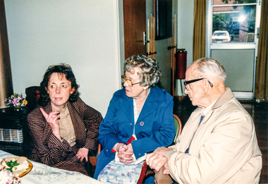 Photograph, Peter Bassett-Smith, 20th Anniversary of Eltham District Historical Society, afternoon tea in Senior Citizens' Centre, 10 October 1987, 10/10/1987