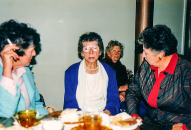 Photograph, Peter Bassett-Smith, 20th Anniversary of Eltham District Historical Society, afternoon tea in Senior Citizens' Centre, 10 October 1987, 10/10/1987