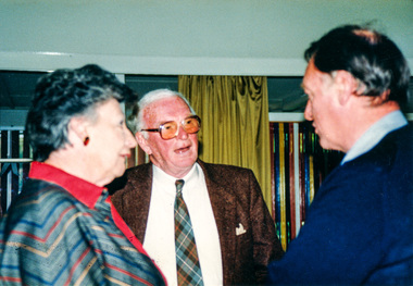 Photograph, Peter Bassett-Smith, 20th Anniversary of Eltham District Historical Society, afternoon tea in Senior Citizens' Centre, 10 October 1987, 10/10/1987