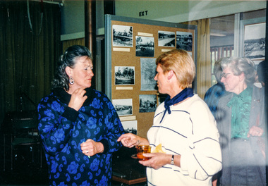 Photograph, Peter Bassett-Smith, 20th Anniversary of Eltham District Historical Society, afternoon tea in Senior Citizens' Centre, 10 October 1987, 10/10/1987