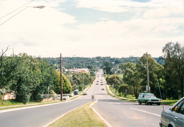 Photograph, Looking west along Bridge Street, Eltham from Main Road; 15 April 1989, 15/04/1989