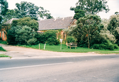 Photograph, Uniting Church, cnr Main Road and John Street, Eltham; 15 April 1989, 15/04/1989