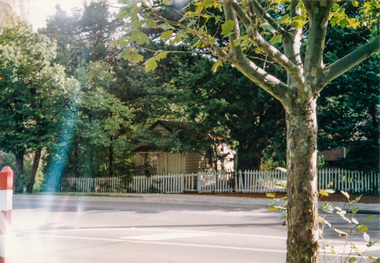 Photograph, Jarrold Cottage, Main Road, Eltham, opposite Dalton Street; 15 April 1989, 15/04/1989