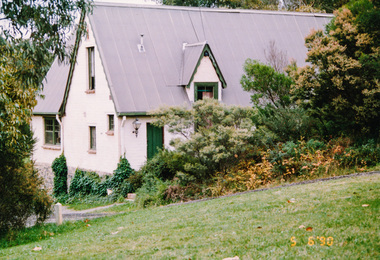 Photograph, Victorian Artists Supplies, 715 Main Road, Eltham, 5 June 1990